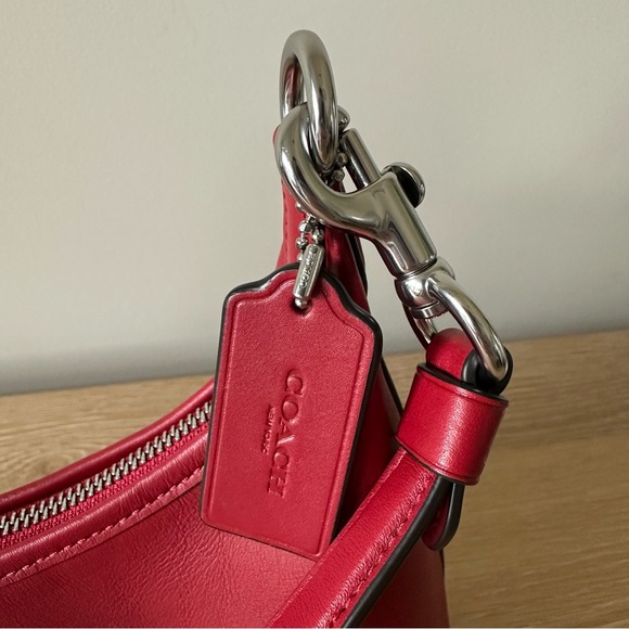 EUC Coach Juliet Shoulder Bag in Ruby and Silver - Picture 14 of 15